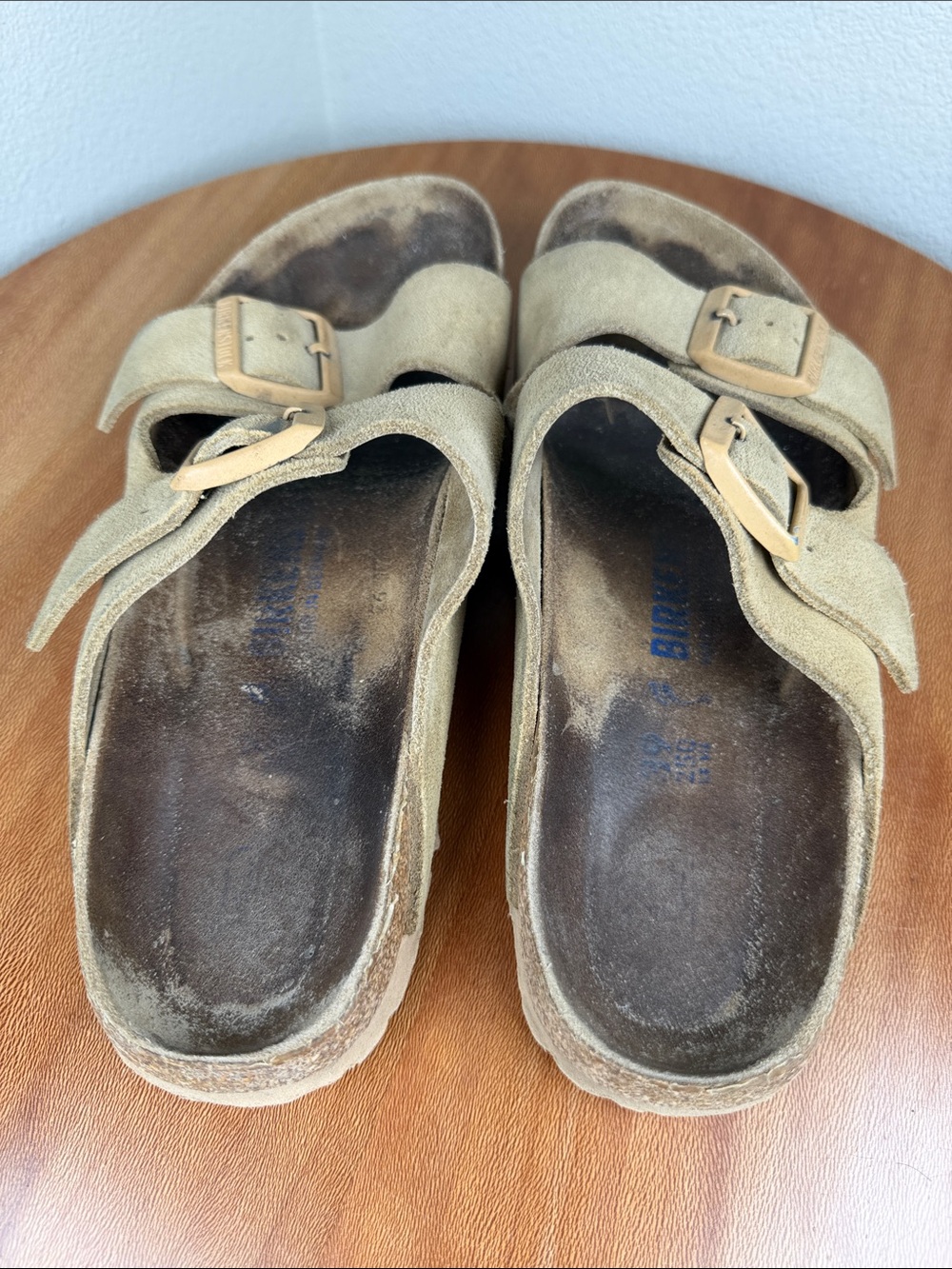 Birkenstock Arizona Sandals USED BEAT UP Size 39/8 Narrow Tan Suede Leather - Picture 13 of 13